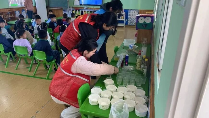 美宣布对贸易伙伴征收对等关税,香港澳门六开奖最新开奖结果2025年,整体规划执行讲解_户外版V12.40